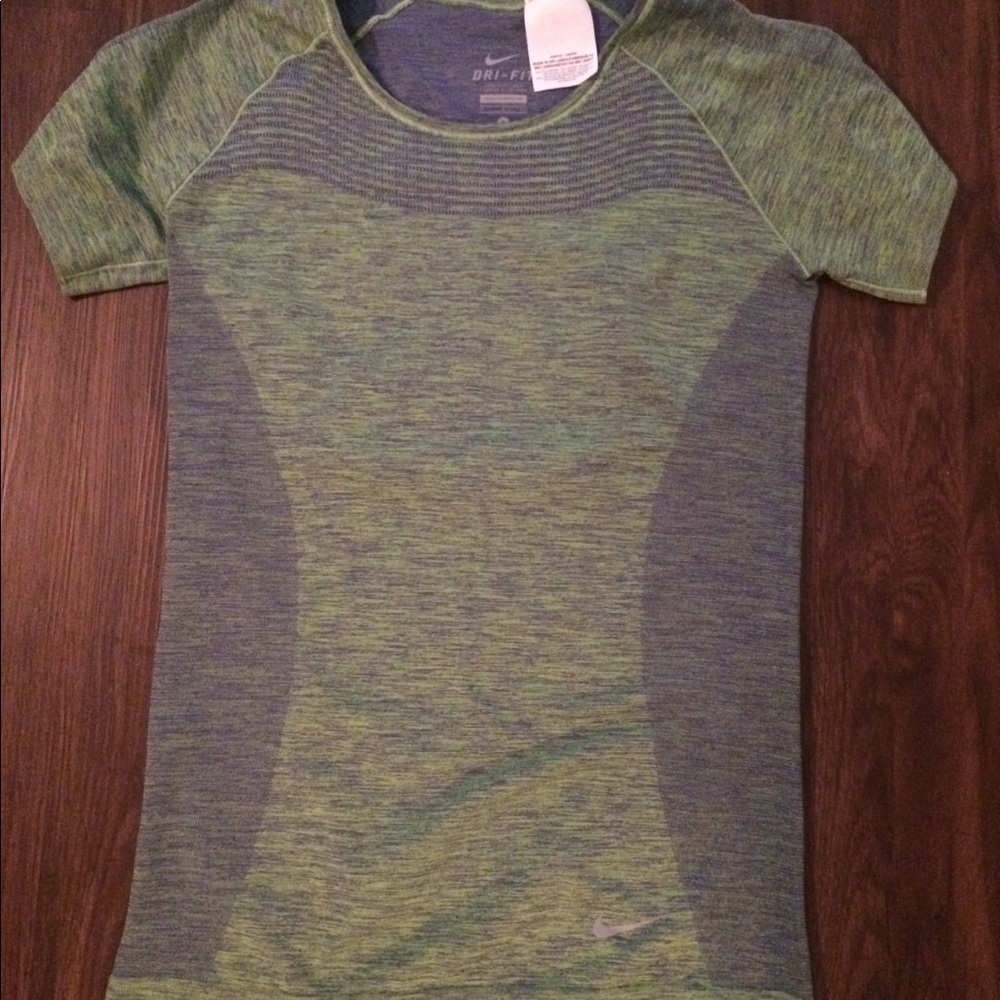 Women’s Nike Dri-Fit Short Sleeve Top